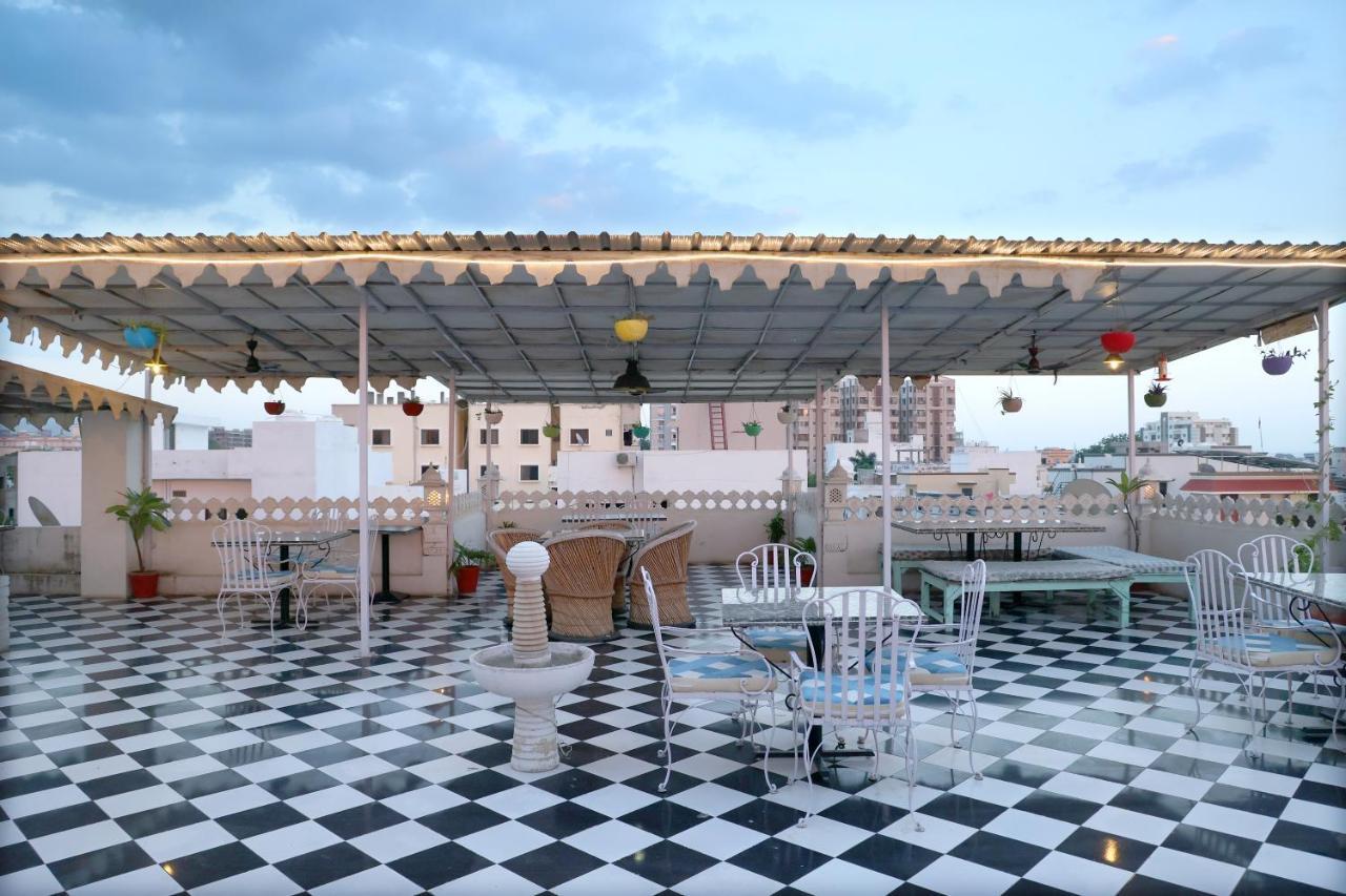 Hotel Tree Of Heaven Udaipur Exterior photo